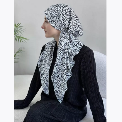 Non-Slipping Headscarf With An Elastic Band